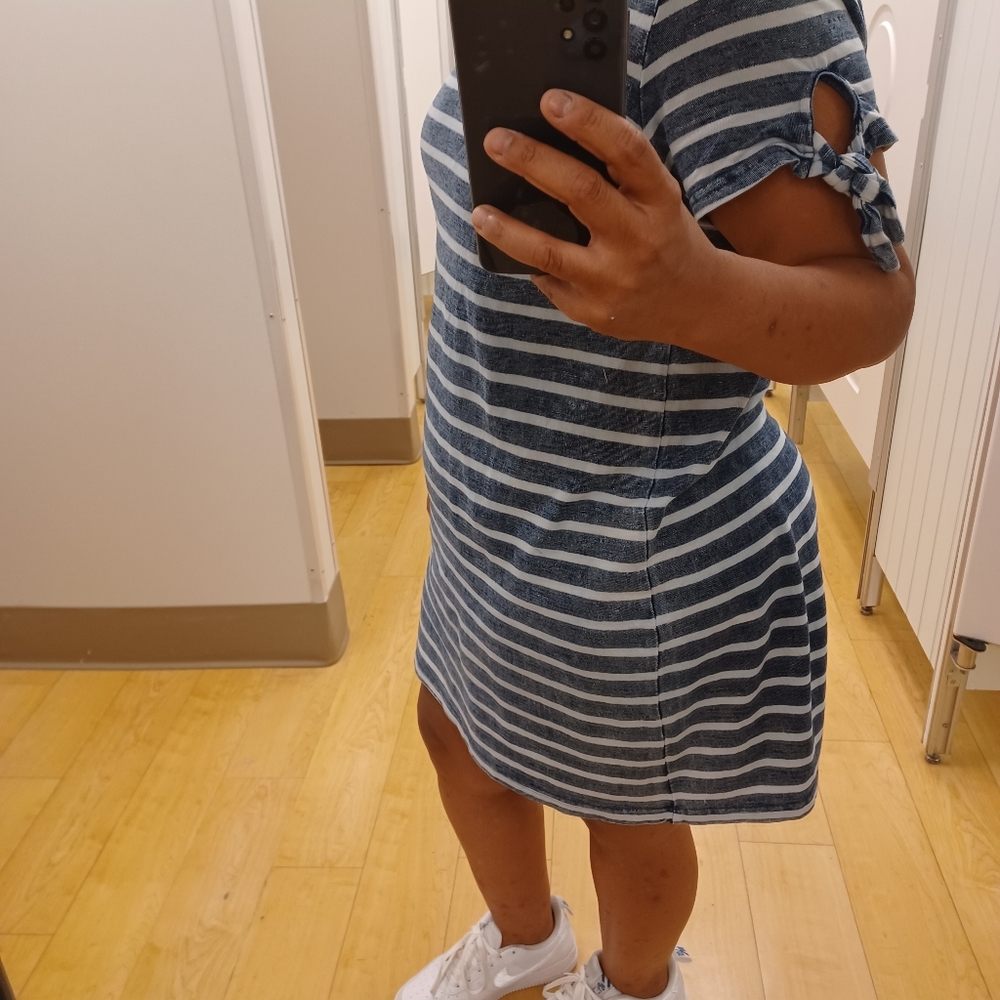 Dress - Picture 5 of 5